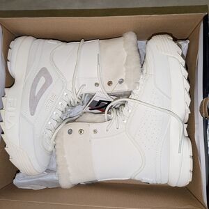 Fila Women's Cream Winter Boots